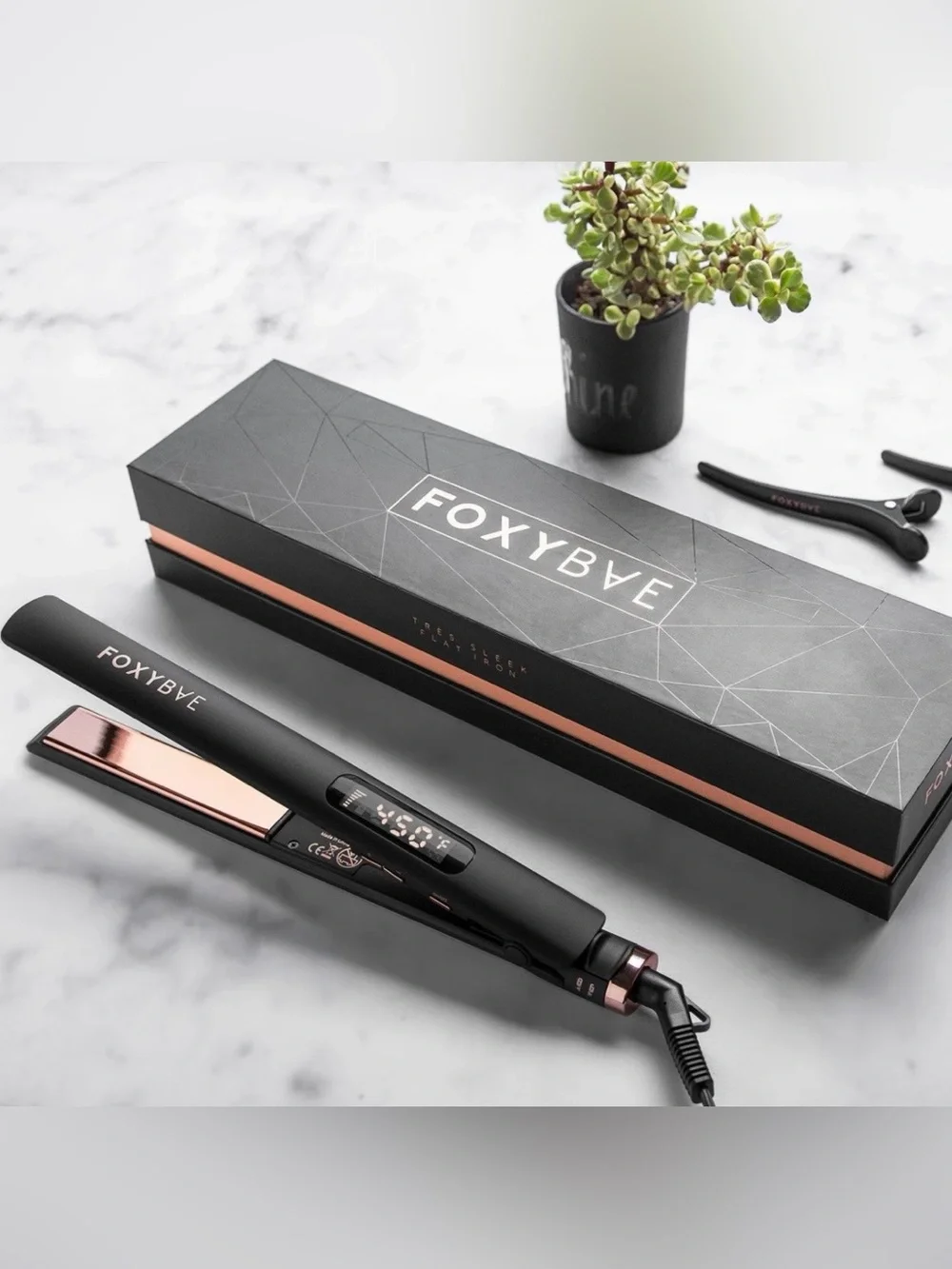 FoxyBae  Très Sleek Rose Gold Flat Iron